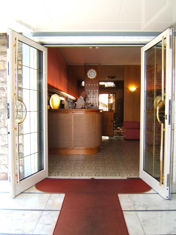 Hotel Matilde マリーナ・ディ・マッサ エクステリア 写真