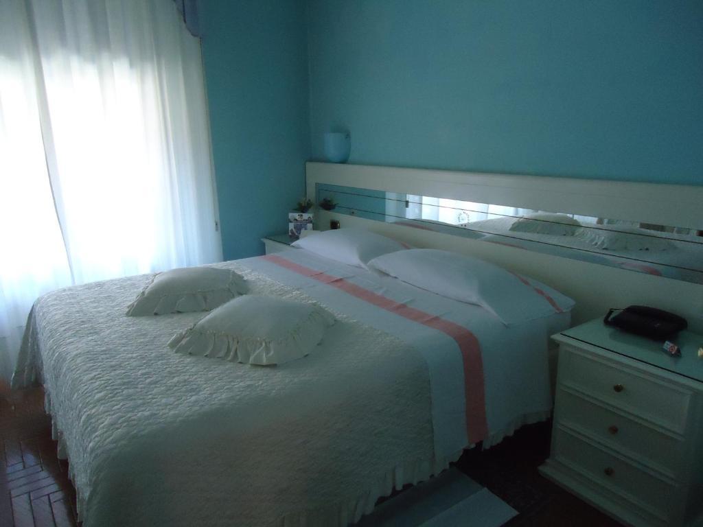 Hotel Matilde マリーナ・ディ・マッサ 部屋 写真